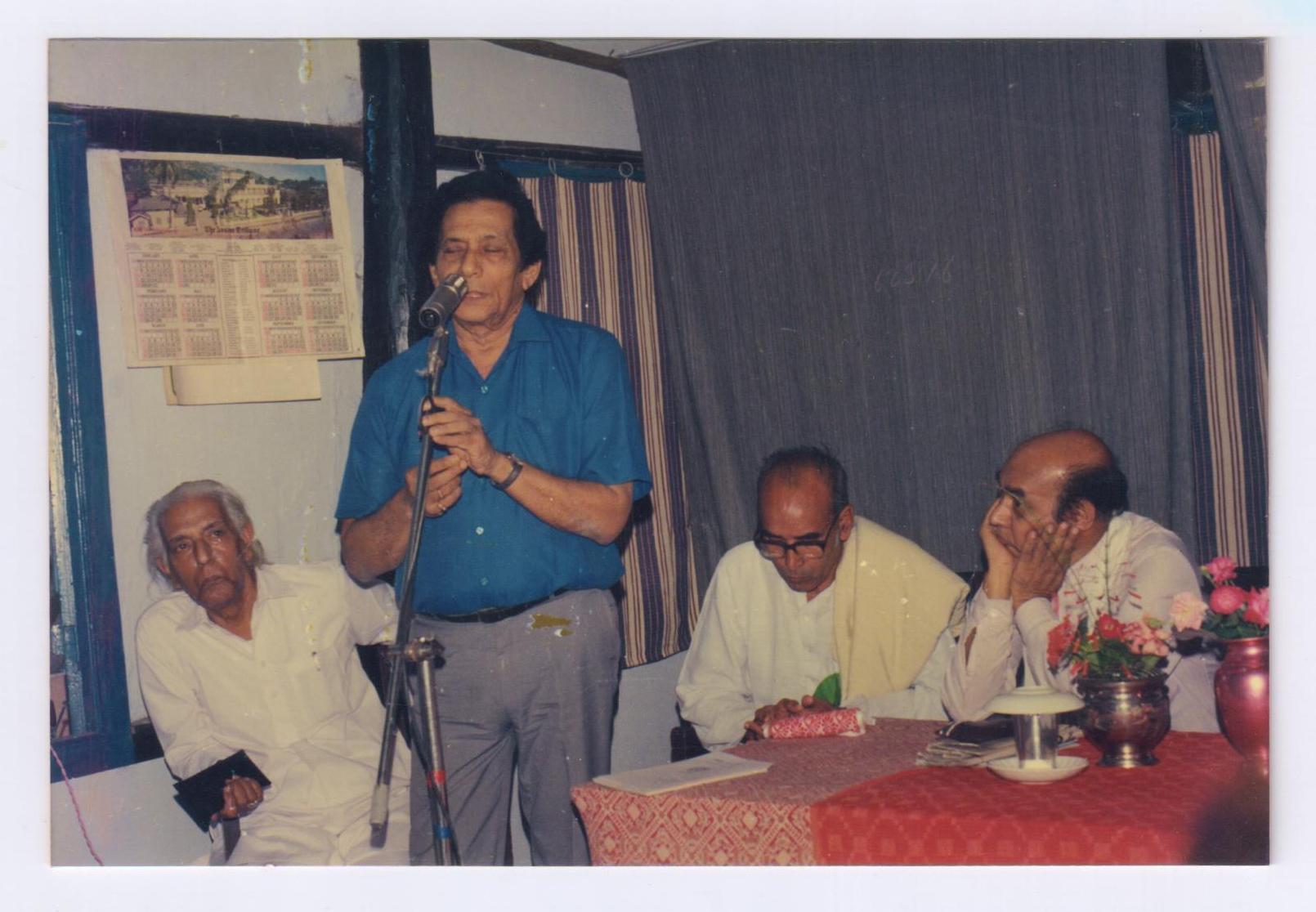 অসমীয়া ক্লাবৰ ফটো